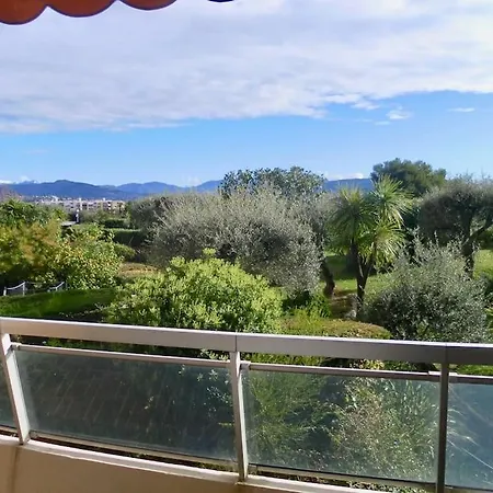 Vue Er Grande Terrasse Piscine Bail Mobilite Apartmán