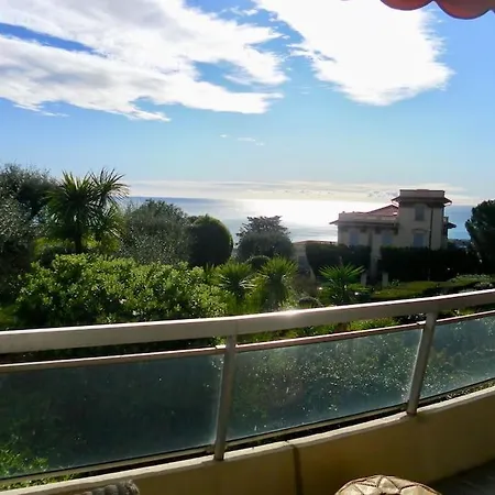 Vue Er Grande Terrasse Piscine Bail Mobilite * Nice